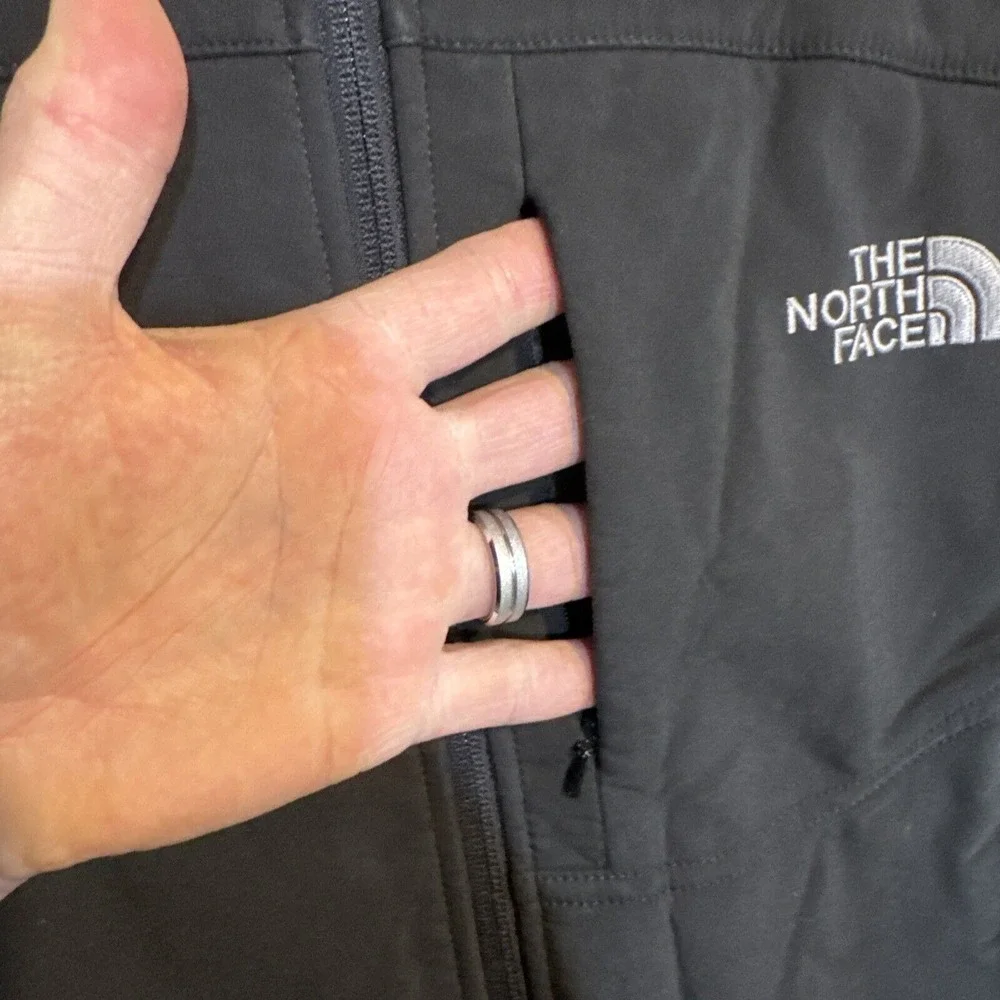 The North Face Black‎ Softshell Jacket Mens Size Medium